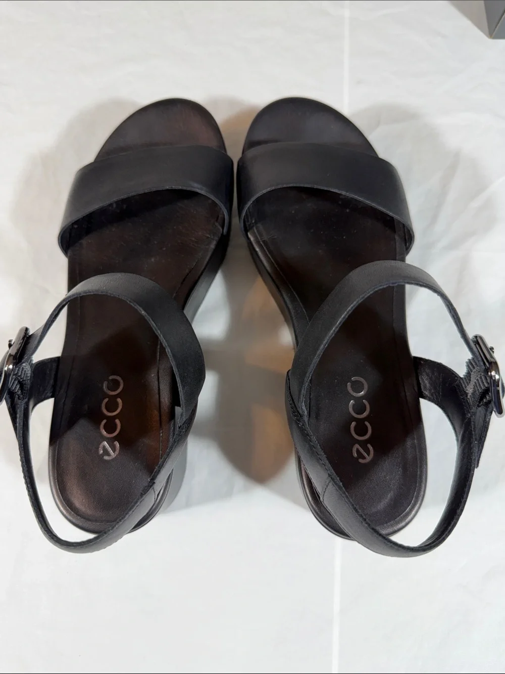 ECCO Elevate Plateau Sandal Size 5-5.5 Black
